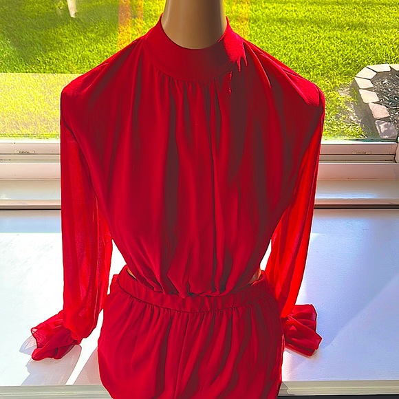 Red long sleeved open back sides cut out jumpsuit - Picture 3 of 4